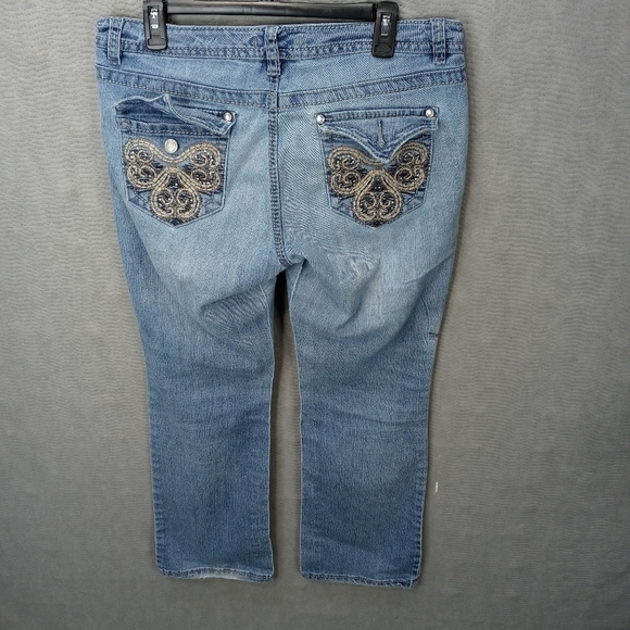 Nine West Vintage America 'Missy' women's bootcut blue jeans with rhinestones an - Picture 2 of 9